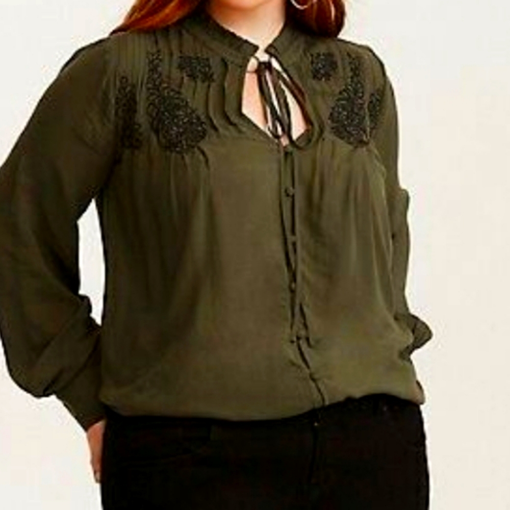 Torrid Women's Olive Green Embroidered Challis Tie Front Blouse Size:4 [NWOT]